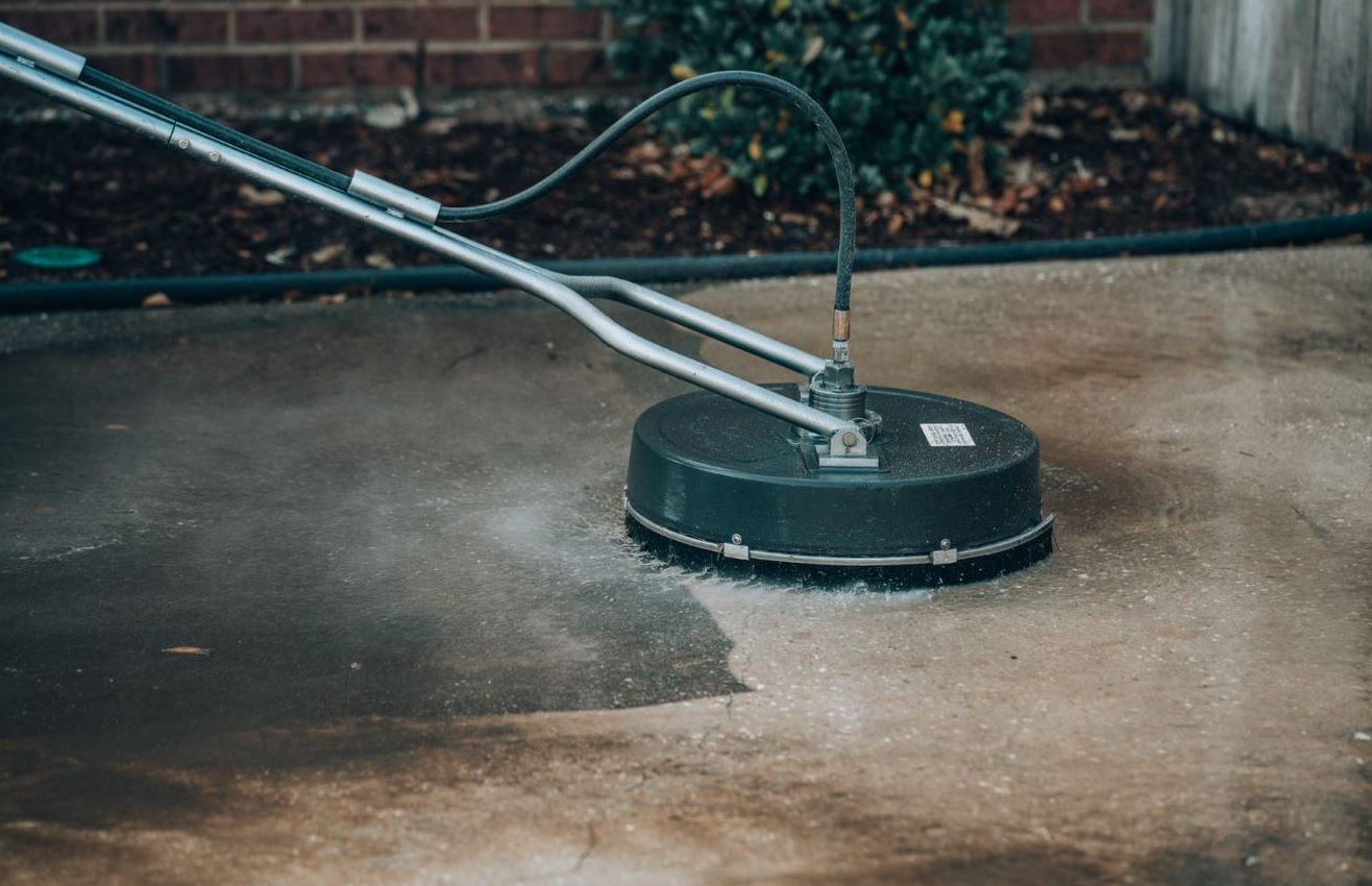 Concrete pressure cleaning